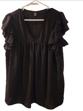 SHEIN Black Ruffle Sleeve V-Neck Top